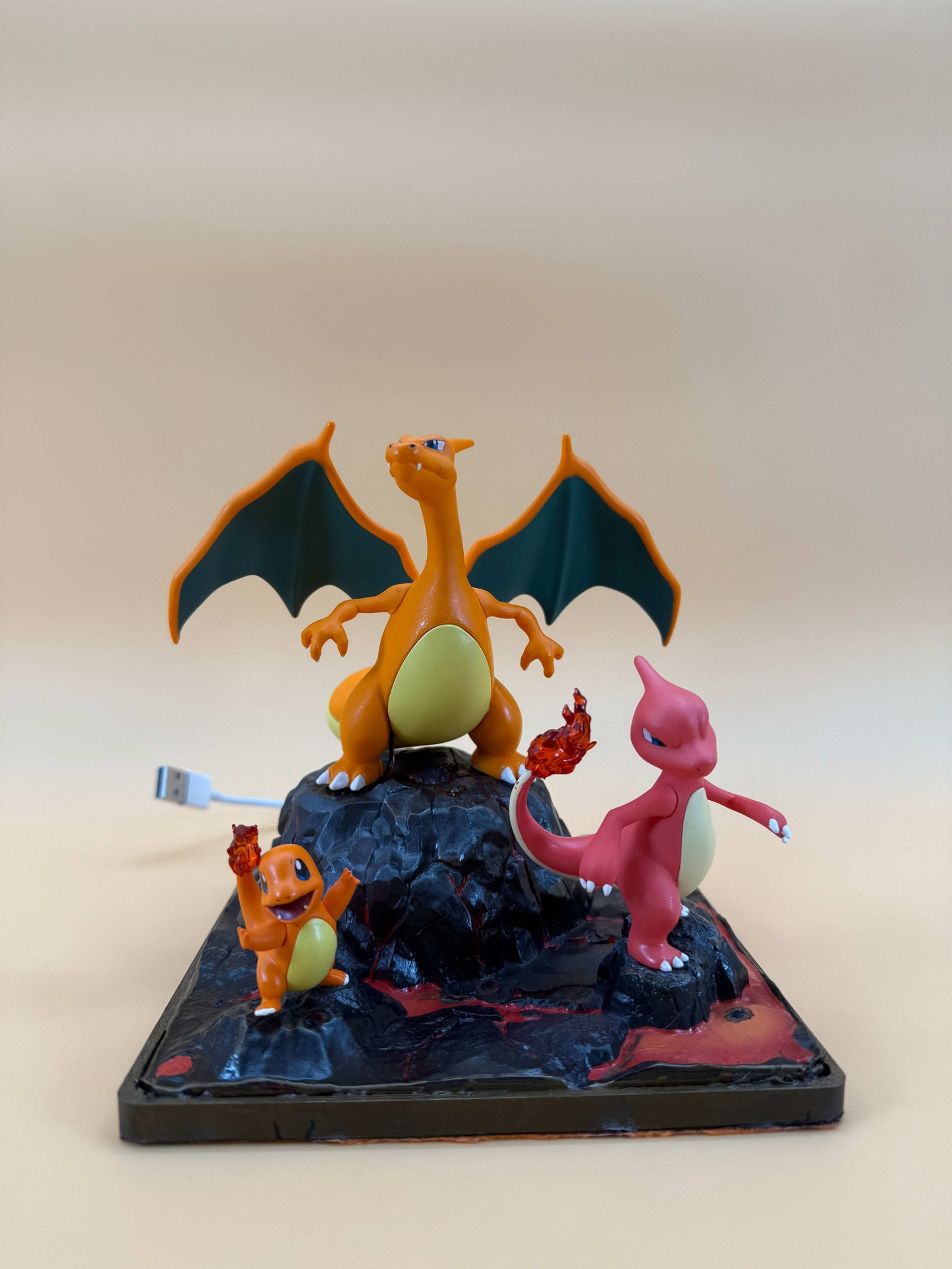 6" Charizard Charmeleon Charmander USB desk lamp on square base, featuring detailed figurines.