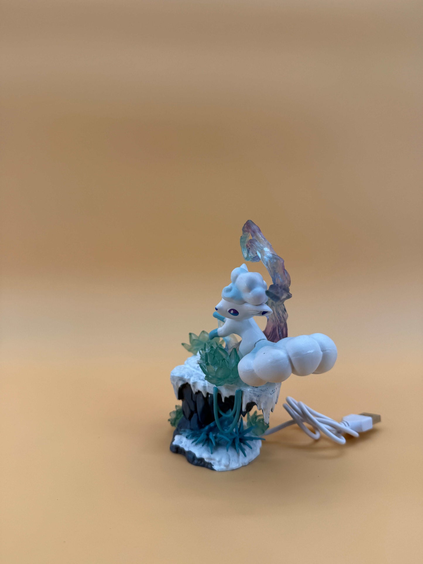5" Alolan Vulpix statue desk lamp with built-in USB cord.