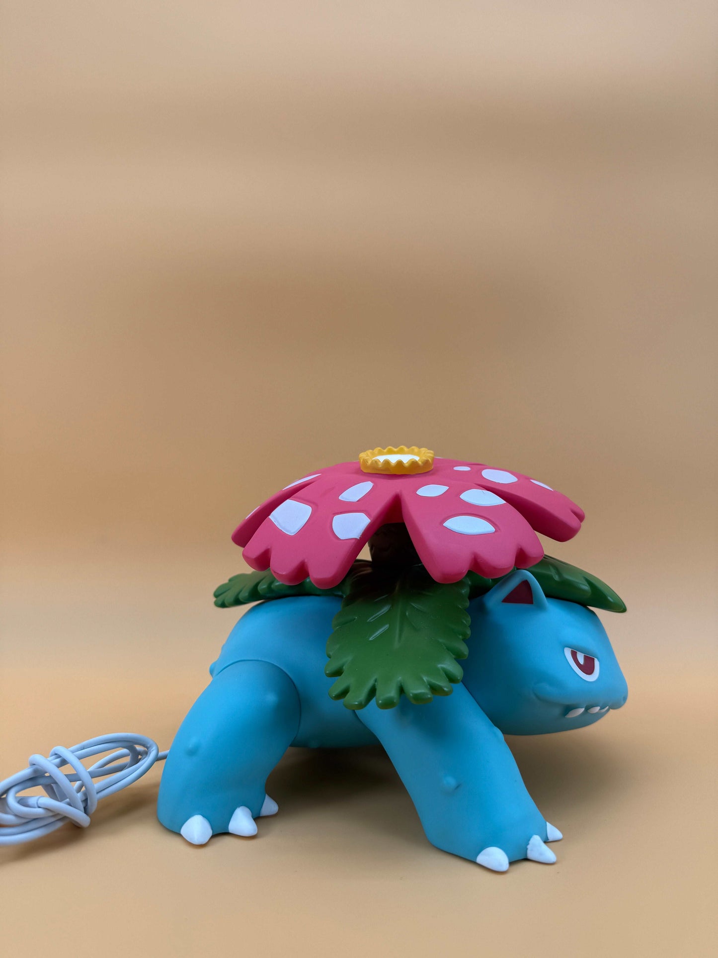 5"x 7" Venusaur Statue Desk Lamp with USB Cord