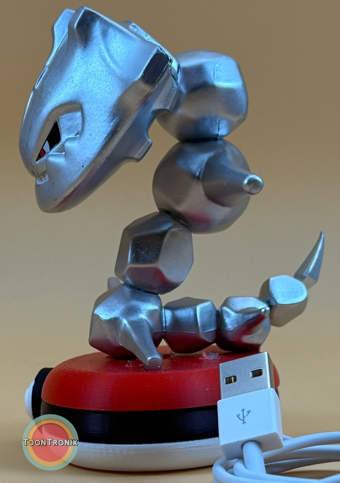 4-inch Steelix Pokemon statue USB desk lamp on red and white base with USB cord