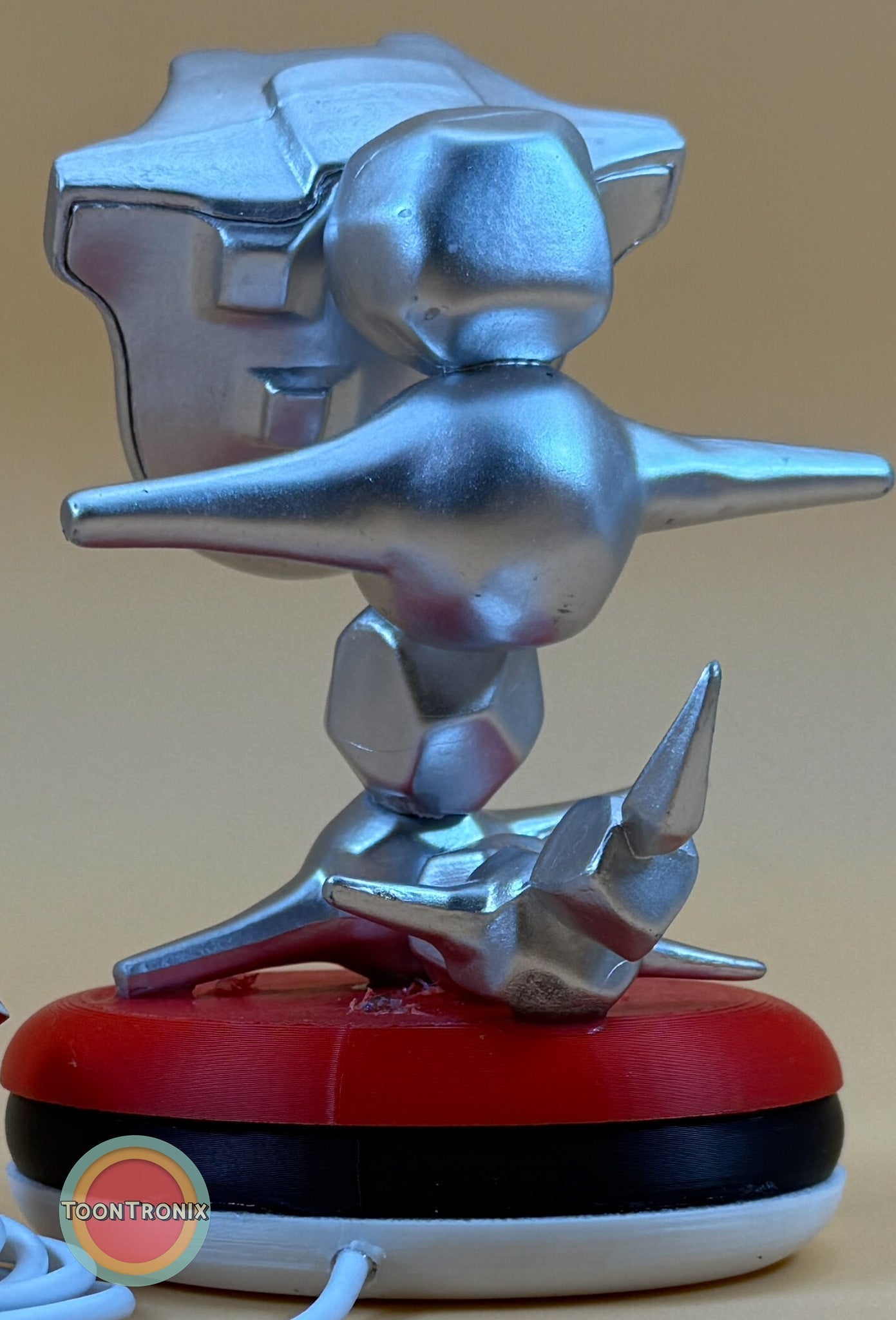 4-inch Steelix Pokemon statue USB desk lamp on red and black base