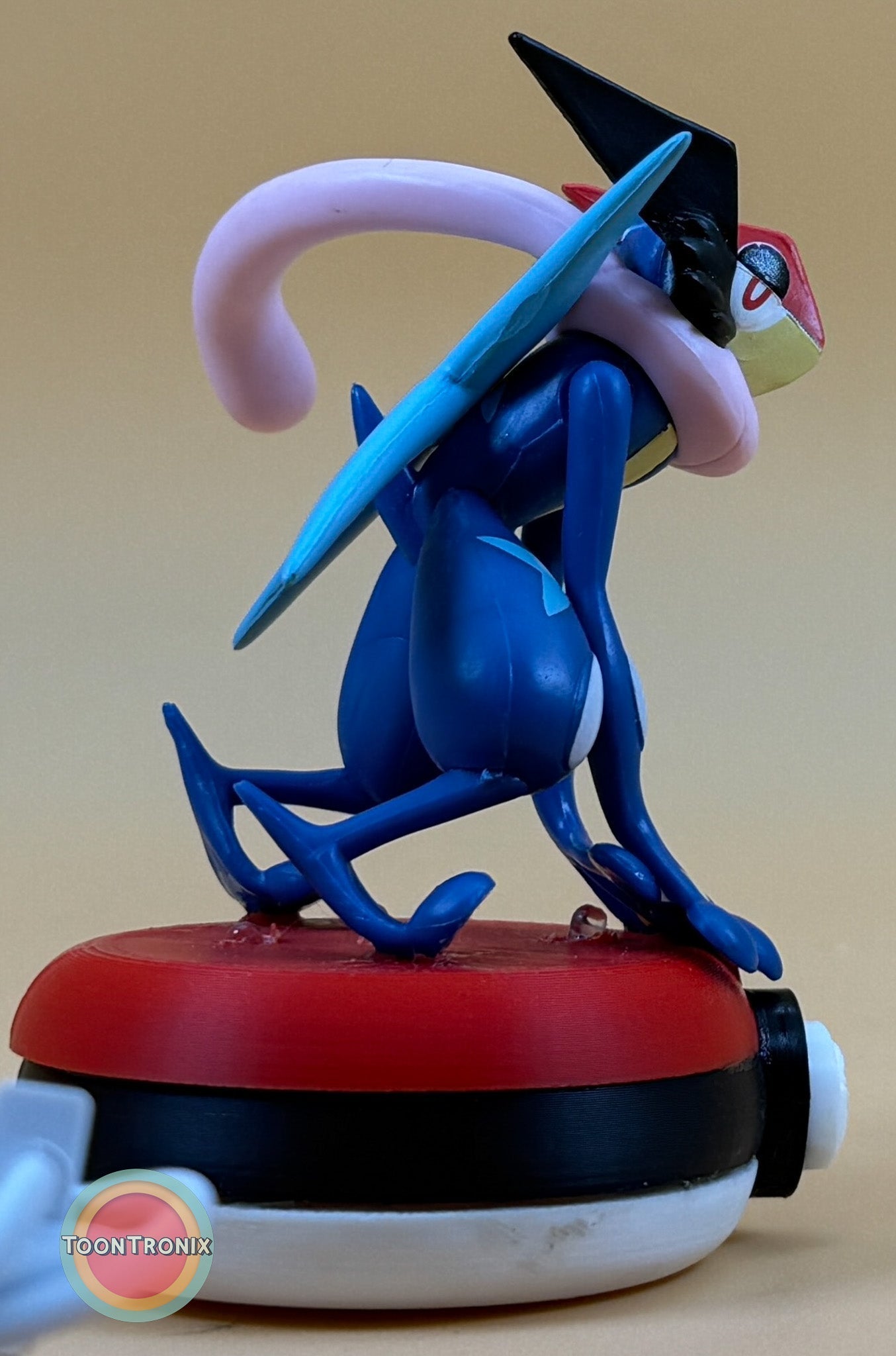 3" Greninja Pokémon statue USB desk lamp on Pokéball base
