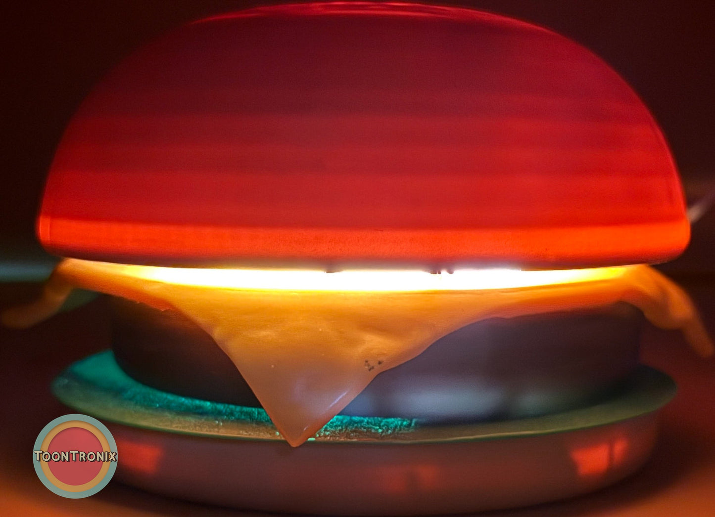 6 or 9 inch burger-shaped desk lamp with warm glowing light and retro cartoon style