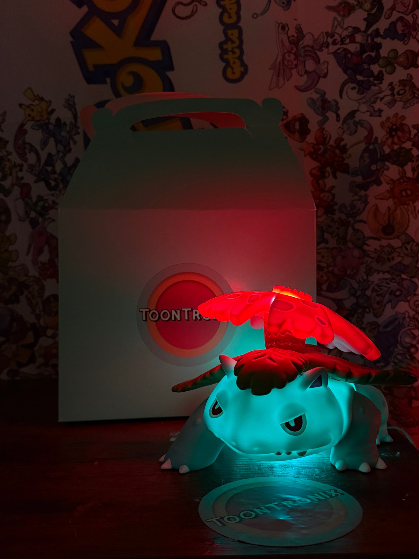 5"x 7" Venusaur statue LED USB desk lamp with glowing red flower and blue body light