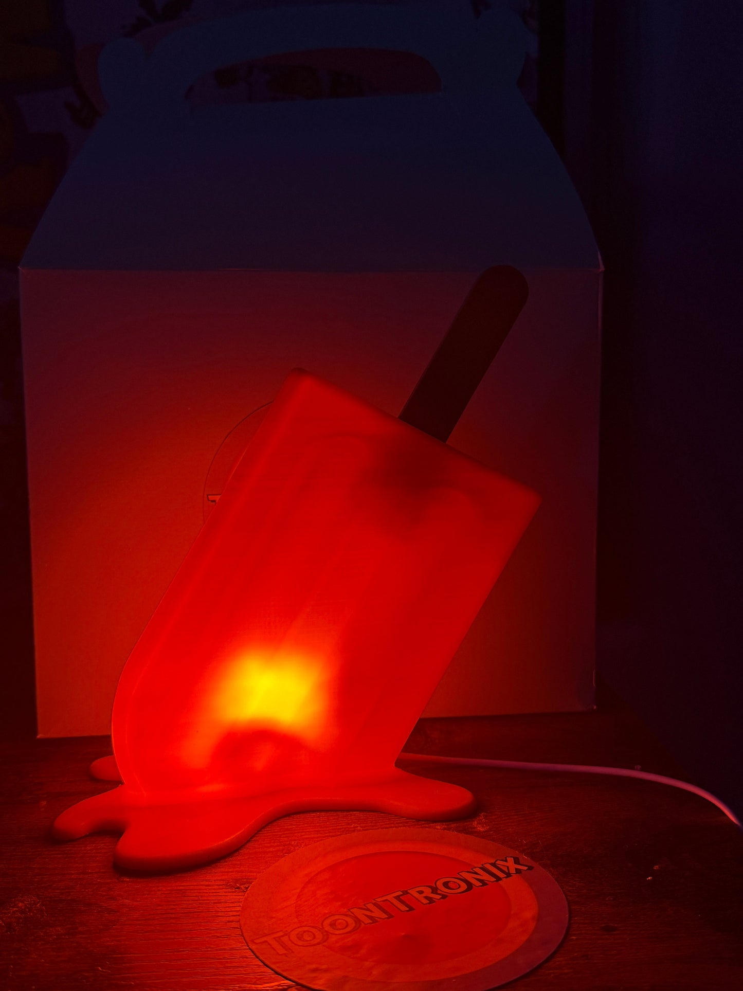 6" or 9" popsicle-shaped LED desk lamp with USB power and vibrant retro cartoon design