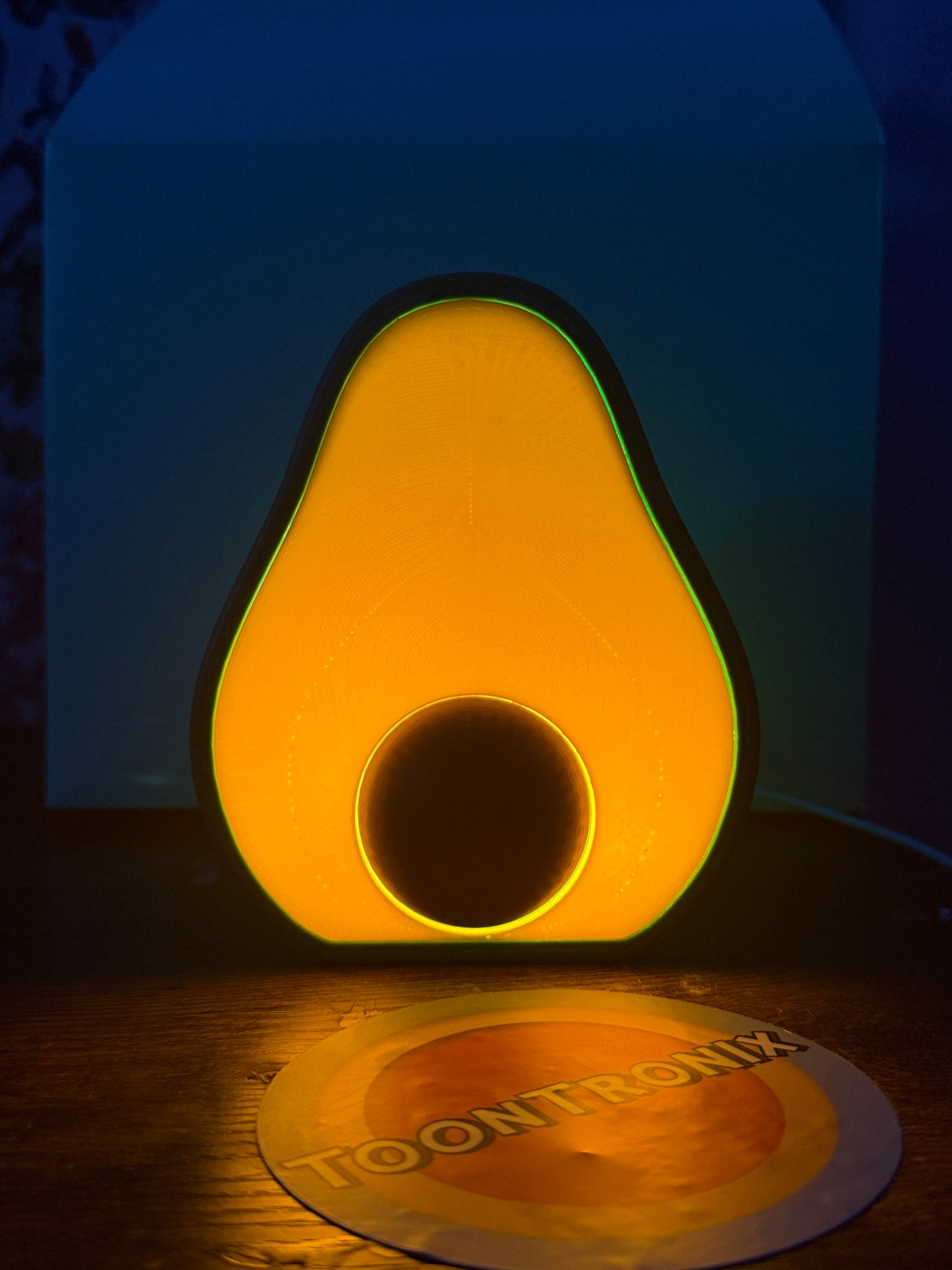 6-inch avocado desk lamp with LED light and USB power in vibrant cartoon design