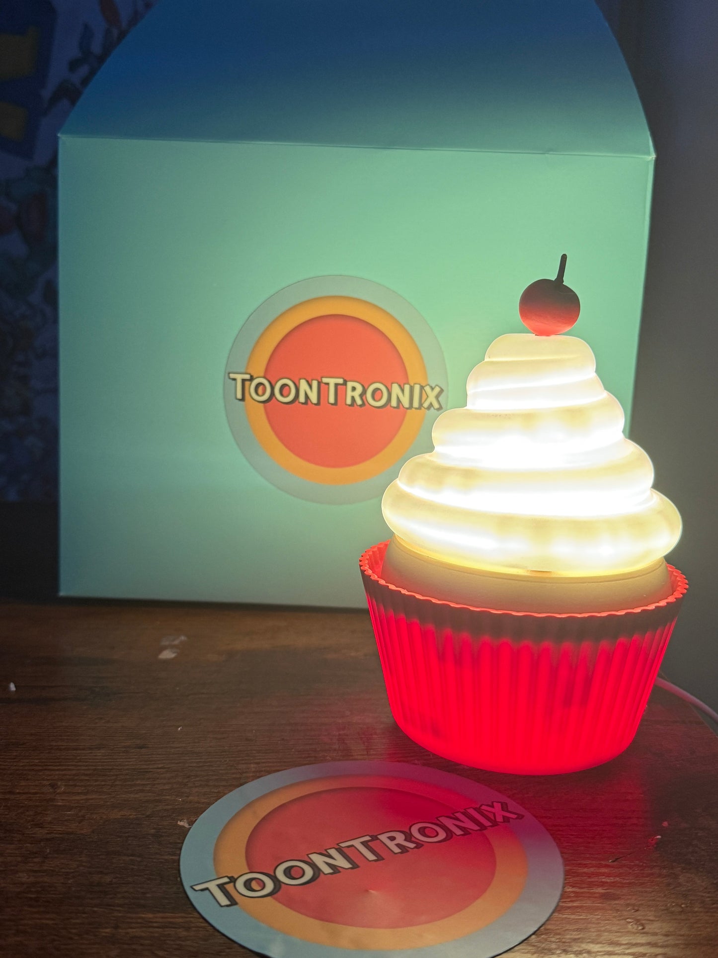 6" or 9" cupcake desk lamp with LED light, USB powered, retro cartoon design, wood-like finish.