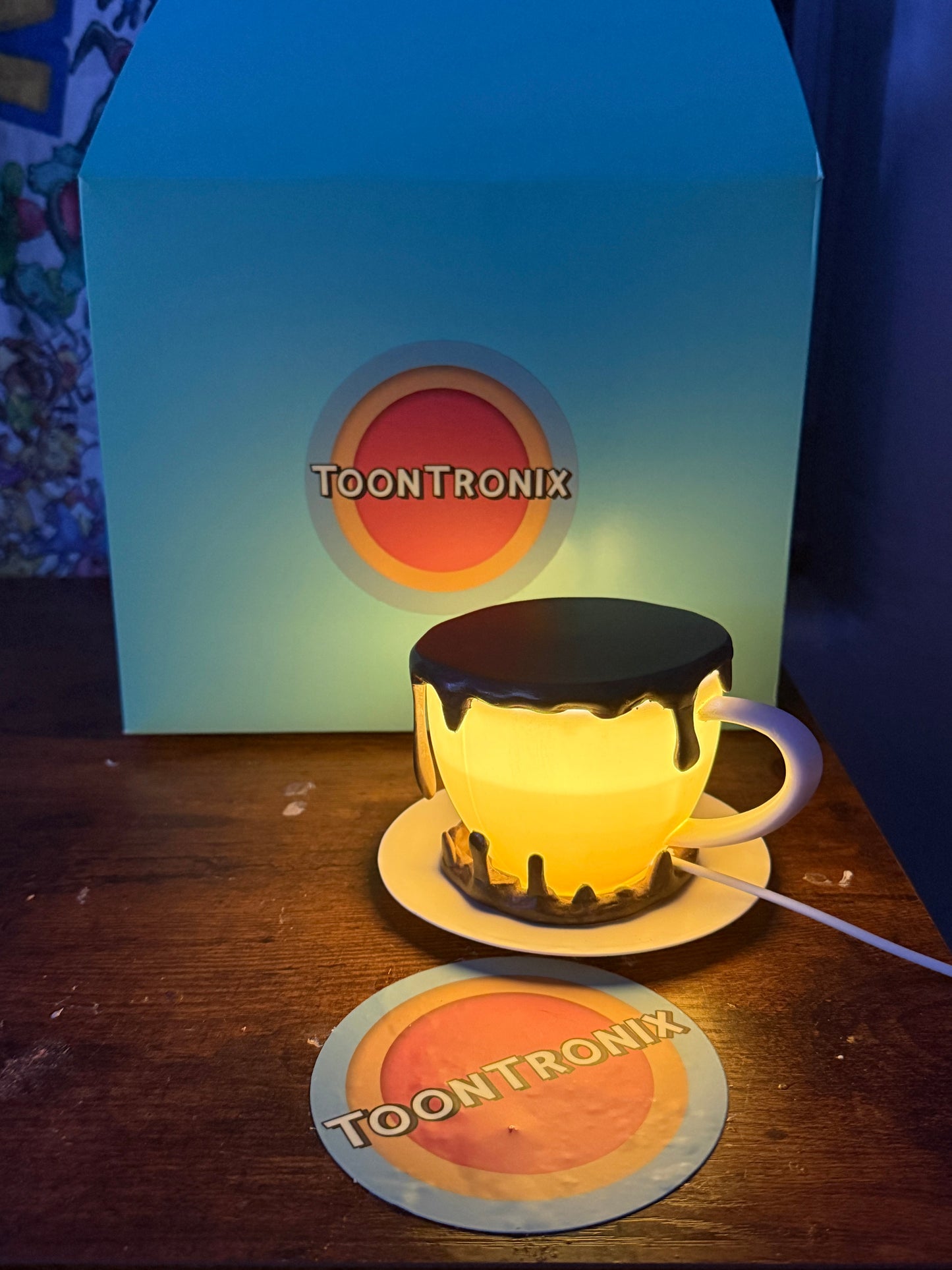6 or 9 inch coffee cup shaped LED desk lamp with USB power and retro cartoon design