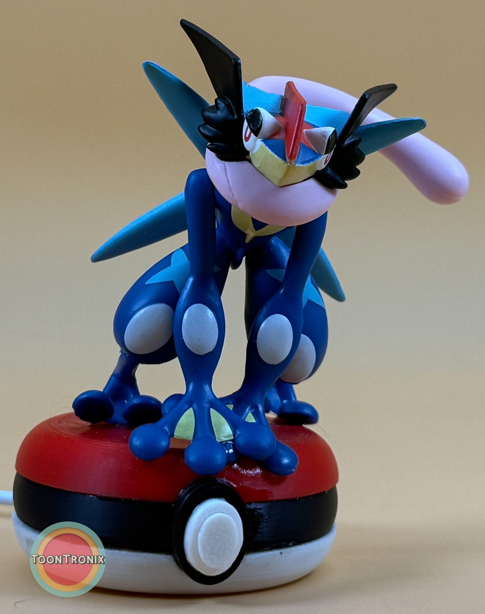 3" Greninja Pokémon statue USB desk lamp on Poké Ball base