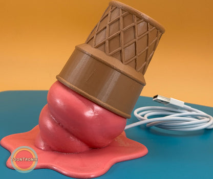 6-inch ice cream desk lamp with USB cord in retro cartoon style and woodified finish