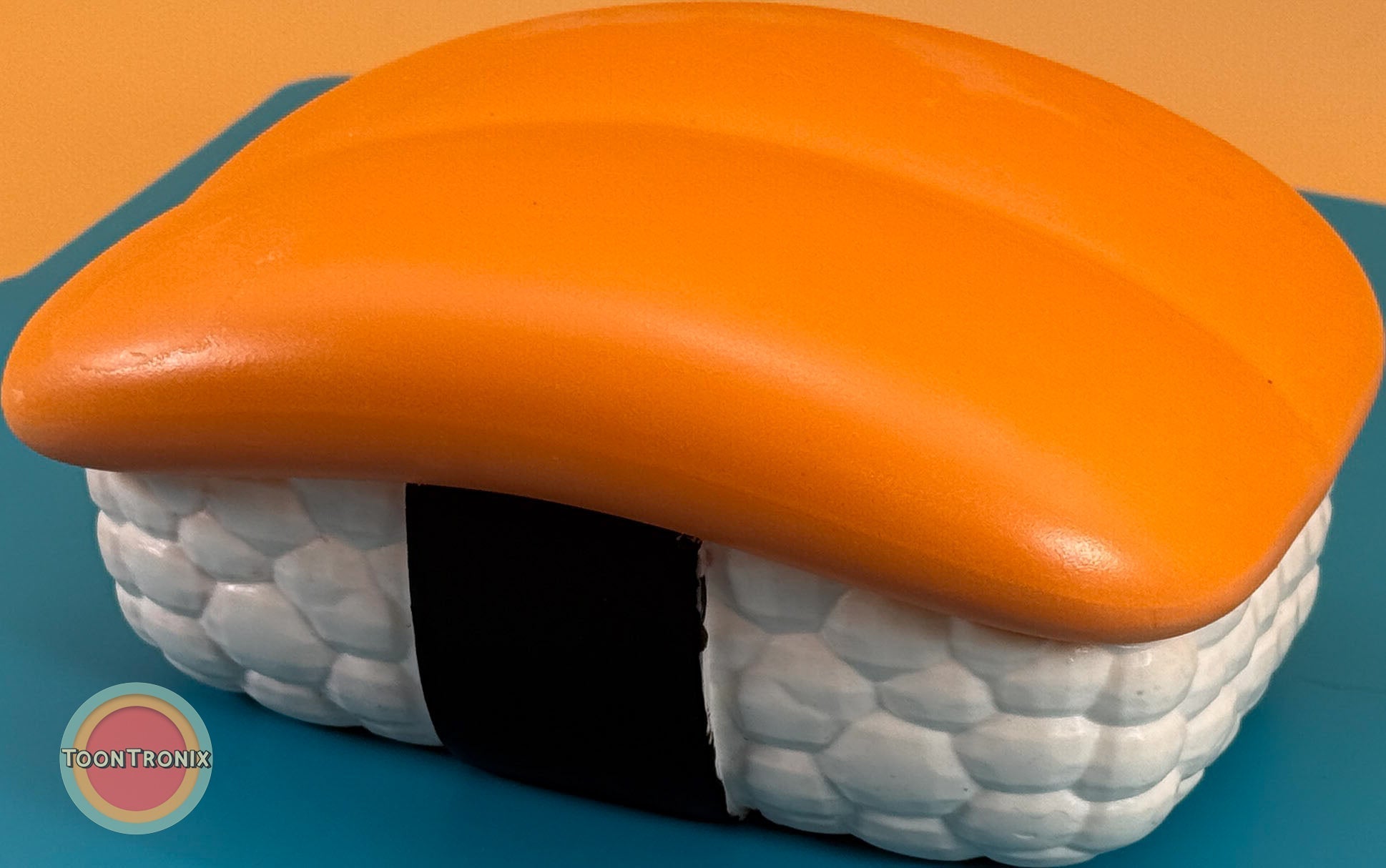 6 or 9 inch sushi desk lamp with vibrant retro cartoon design and built-in USB cord