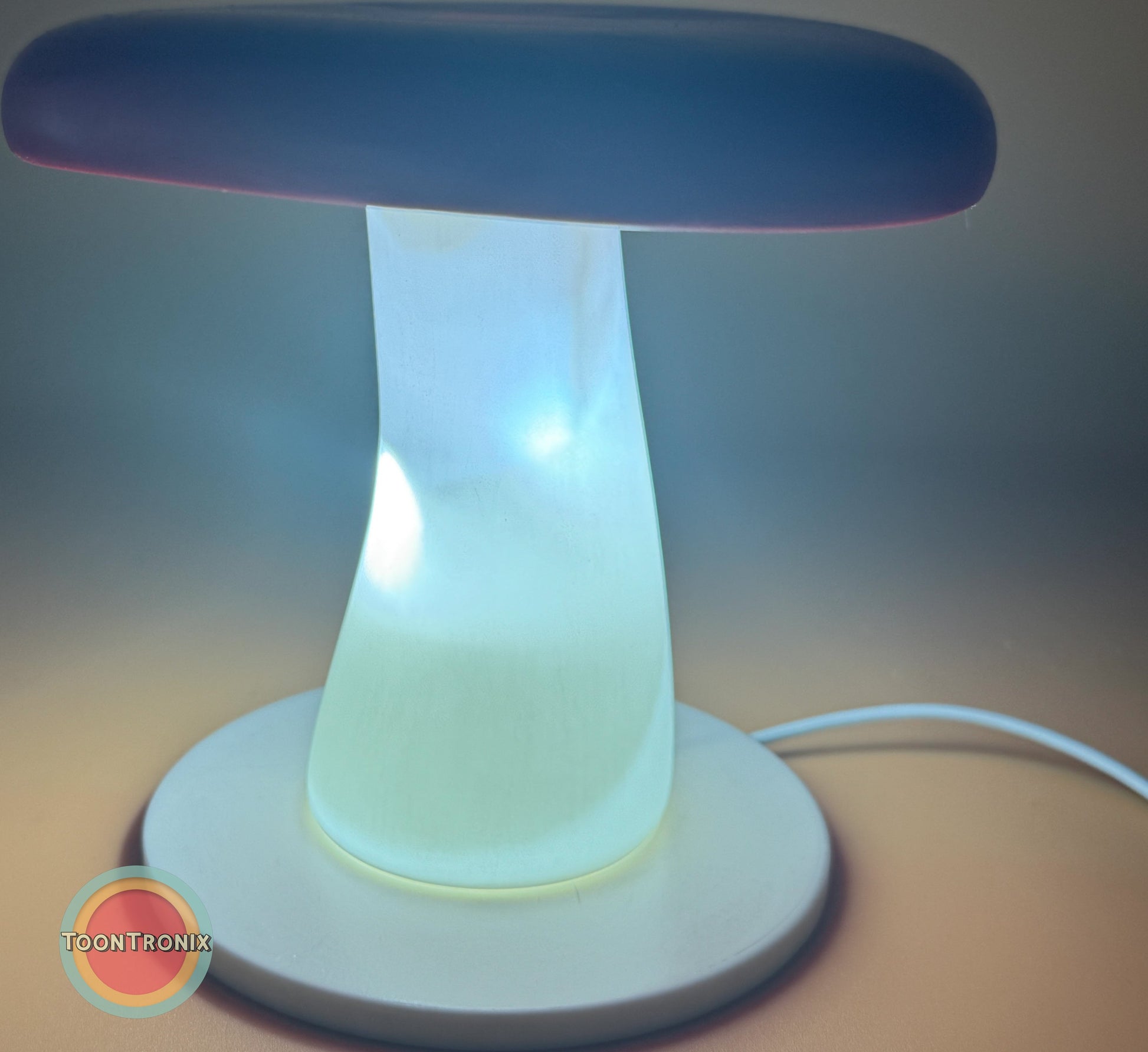 6" or 9" mushroom desk lamp with retro cartoon design and built-in USB cord