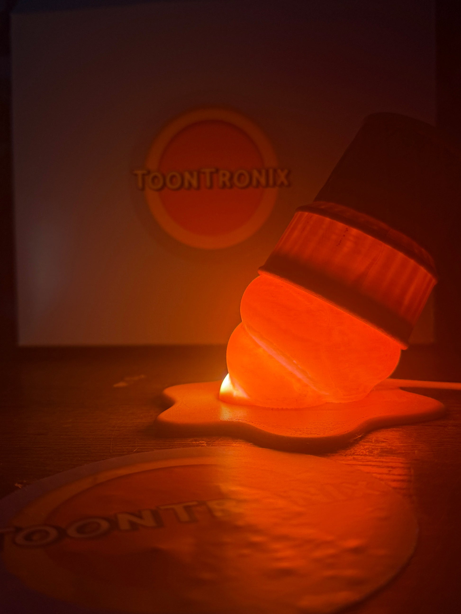 Glowing orange ice cream desk lamp with USB, cartoon-themed LED light decor