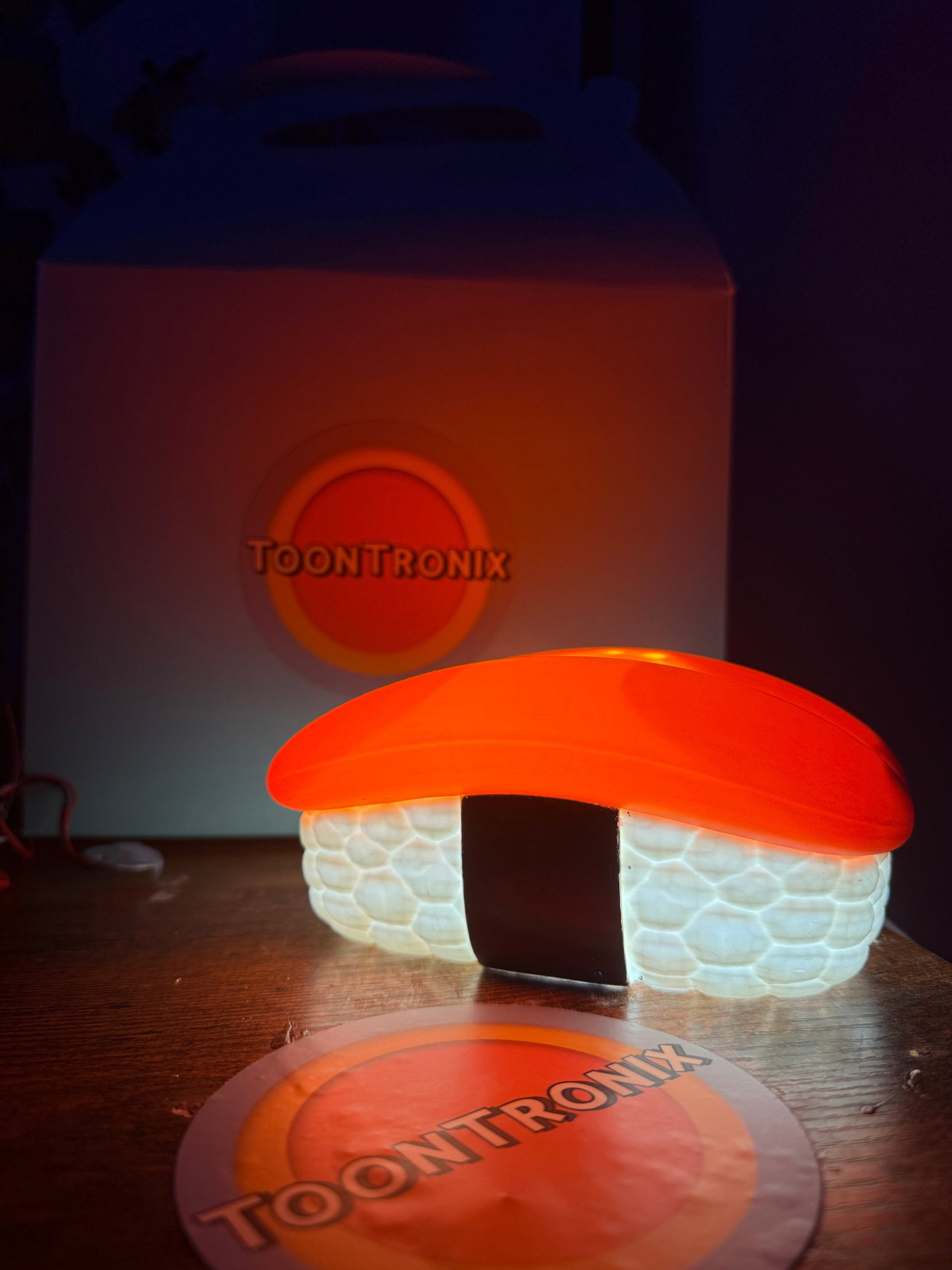 6" or 9" sushi LED desk lamp with USB, cartoon-style sushi food figure light and wood finish decor