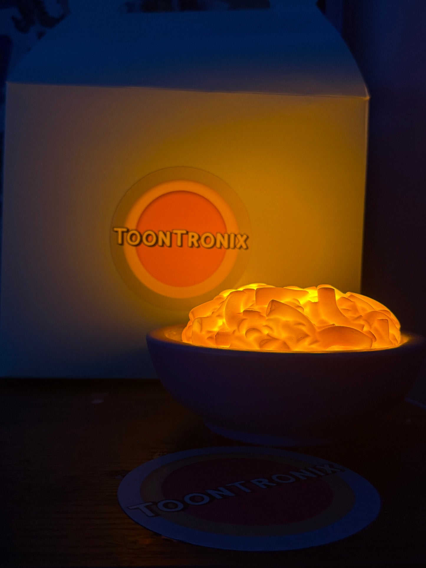 Glowing Mac & Cheese Desk Lamp with USB-powered LED light and cartoon design