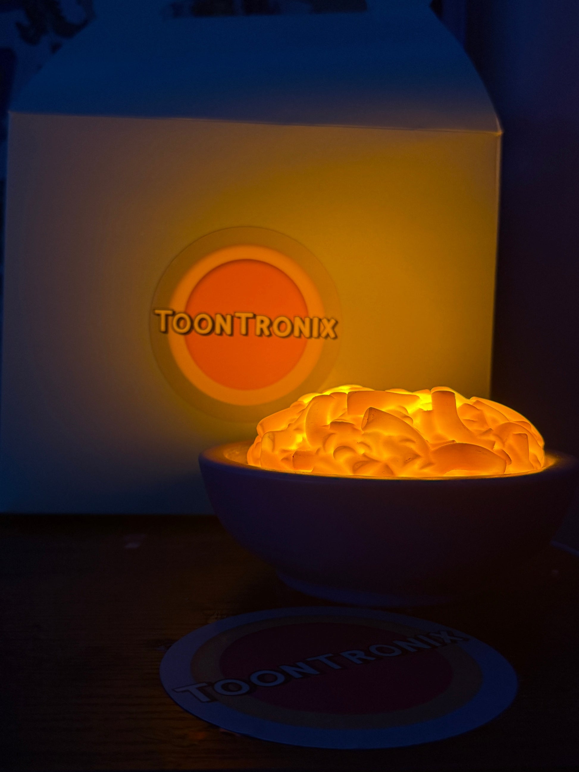 Glowing Mac & Cheese Desk Lamp with USB-powered LED light and cartoon design